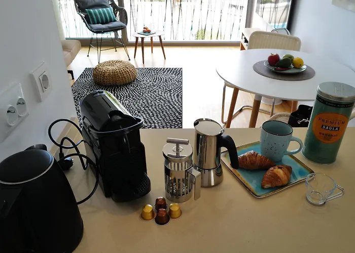 Feel Good Ferienapartment Mit Meerblick Und Pool Lägenhet